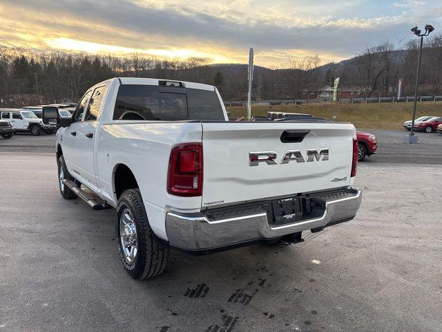 2026 RAM Ram 3500 RAM 3500 TRADESMAN CREW CAB 4X4 64 BOX