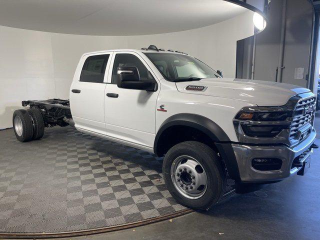 2026 RAM Ram 5500 Chassis Cab RAM 5500 TRADESMAN CHASSIS CREW CAB 4X4 84 CA