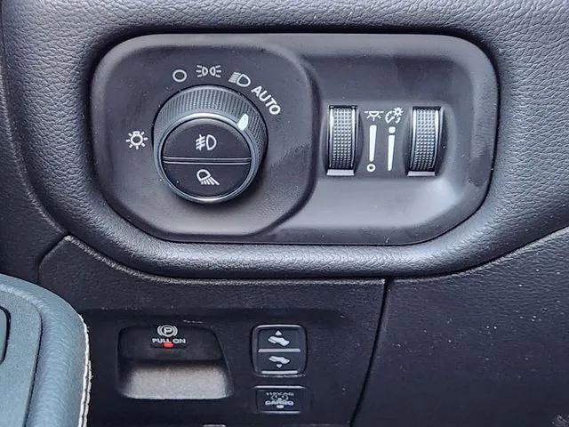 2026 Ram 1500 Laramie Crew Cab 4x4 5'7" Box