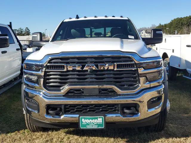 2026 RAM Ram 5500 Chassis Cab RAM 5500 TRADESMAN CHASSIS CREW CAB 4X4 84 CA 2026 RAM Ram 5500 Chassis Cab RAM 5500 TRADESMAN CHASSIS CREW CAB 4X4 84 CA