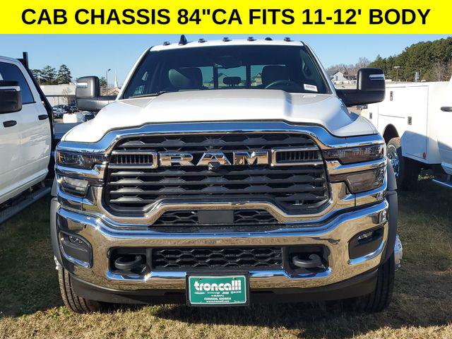 2026 RAM Ram 5500 Chassis Cab RAM 5500 TRADESMAN CHASSIS CREW CAB 4X4 84 CA
