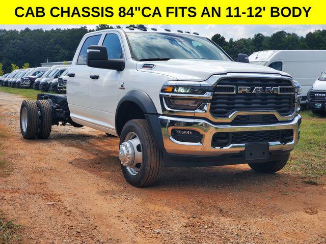 2026 RAM Ram 5500 Chassis Cab RAM 5500 TRADESMAN CHASSIS CREW CAB 4X4 84 CA