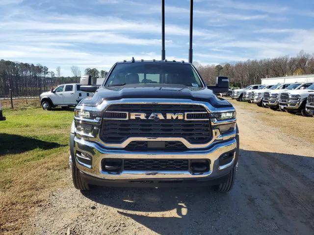 2026 RAM Ram 5500 Chassis Cab RAM 5500 TRADESMAN CHASSIS CREW CAB 4X4 84 CA 2026 RAM Ram 5500 Chassis Cab RAM 5500 TRADESMAN CHASSIS CREW CAB 4X4 84 CA