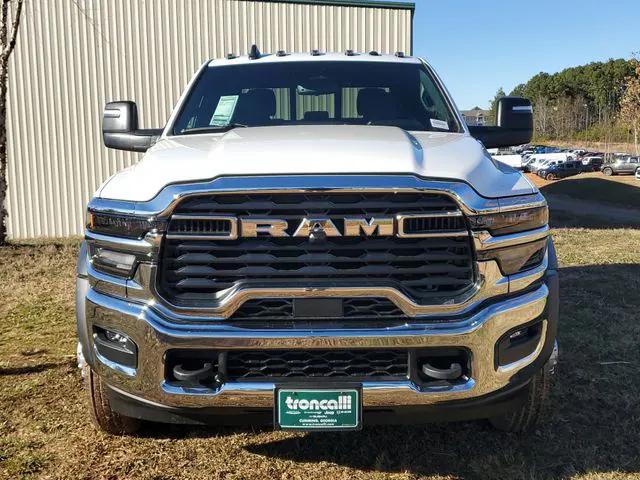 2026 RAM Ram 5500 Chassis Cab RAM 5500 TRADESMAN CHASSIS CREW CAB 4X4 84 CA