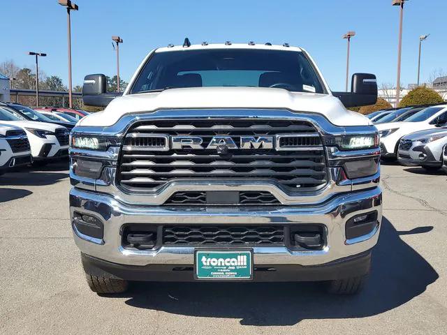 2026 RAM Ram 3500 Chassis Cab RAM 3500 TRADESMAN CREW CAB CHASSIS 4X4 60 CA 2026 RAM Ram 3500 Chassis Cab RAM 3500 TRADESMAN CREW CAB CHASSIS 4X4 60 CA