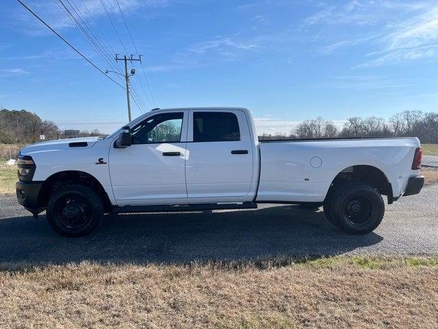 2026 RAM Ram 3500 RAM 3500 TRADESMAN CREW CAB 4X4 8 BOX