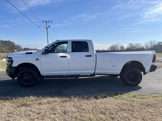 2026 RAM Ram 3500 RAM 3500 TRADESMAN CREW CAB 4X4 8 BOX