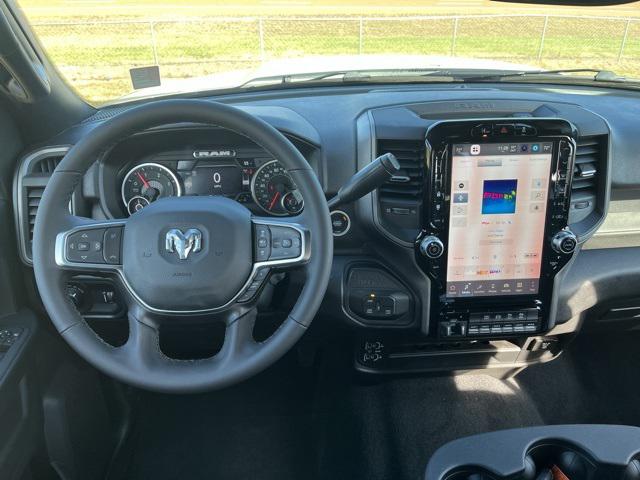 2026 RAM Ram 3500 RAM 3500 TRADESMAN CREW CAB 4X4 8 BOX