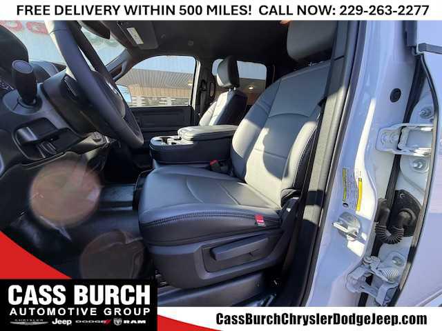 2026 Ram 3500 Tradesman Crew Cab 4x4 6'4" Box