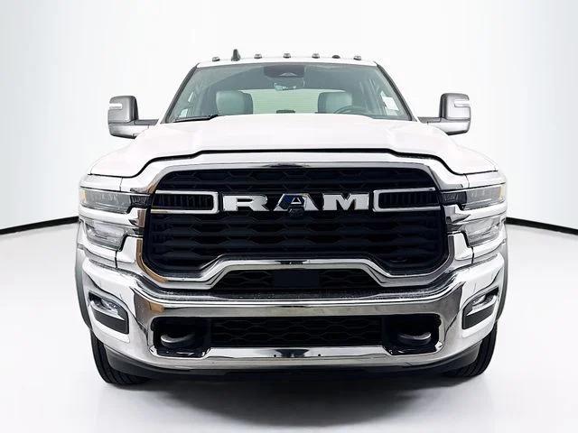 2026 RAM Ram 5500 Chassis Cab RAM 5500 TRADESMAN CHASSIS CREW CAB 4X4 84 CA