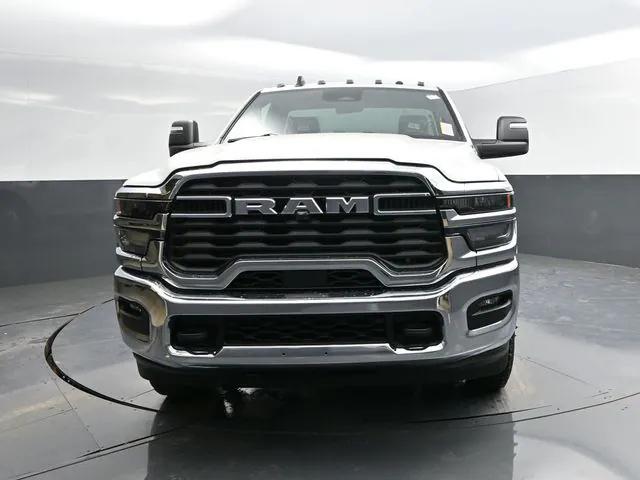 2026 RAM Ram 3500 Chassis Cab RAM 3500 TRADESMAN CHASSIS REGULAR CAB 4X4 84 CA 2026 RAM Ram 3500 Chassis Cab RAM 3500 TRADESMAN CHASSIS REGULAR CAB 4X4 84 CA