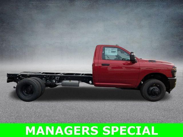 2026 RAM Ram 3500 Chassis Cab RAM 3500 TRADESMAN CHASSIS REGULAR CAB 4X4 84 CA