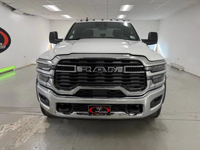 2026 RAM Ram 5500 Chassis Cab RAM 5500 TRADESMAN CHASSIS CREW CAB 4X4 60 CA 2026 RAM Ram 5500 Chassis Cab RAM 5500 TRADESMAN CHASSIS CREW CAB 4X4 60 CA