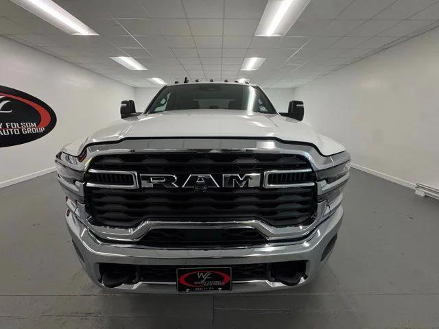 2026 RAM Ram 5500 Chassis Cab RAM 5500 TRADESMAN CHASSIS CREW CAB 4X4 84 CA