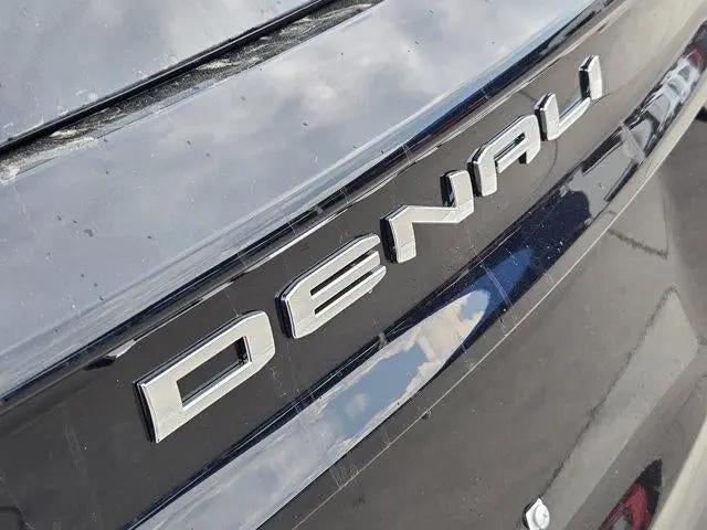 2026 GMC Acadia Denali FWD