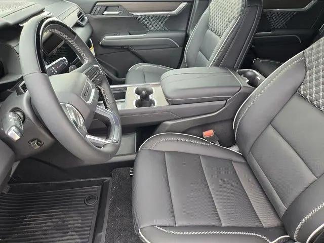 2026 GMC Acadia Denali FWD