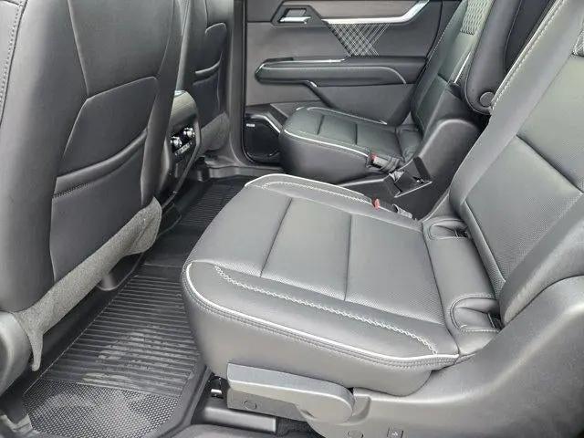 2026 GMC Acadia Denali FWD