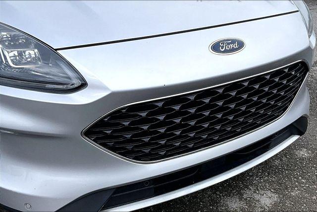 2020 Ford Escape Titanium Hybrid