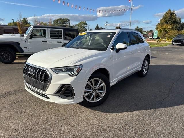 2024 Audi Q3 Premium 45 TFSI S line quattro Tiptronic 2024 Audi Q3 Premium 45 TFSI S line quattro Tiptronic