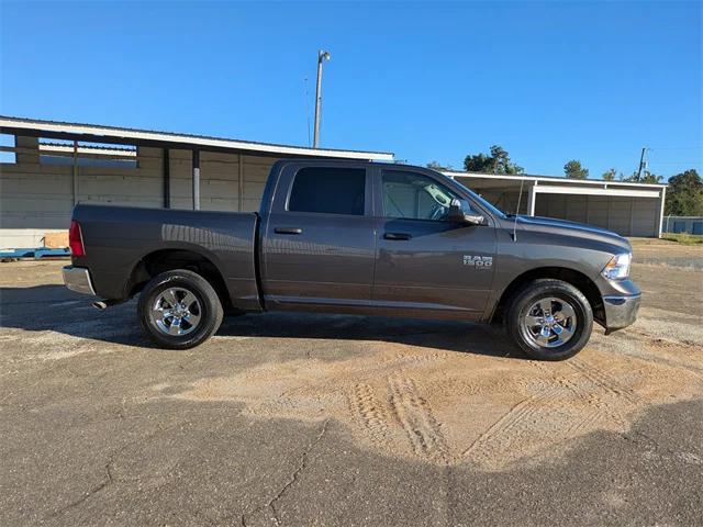 2023 RAM 1500 Classic SLT Crew Cab 4x4 57 Box 2023 RAM 1500 Classic SLT Crew Cab 4x4 57 Box