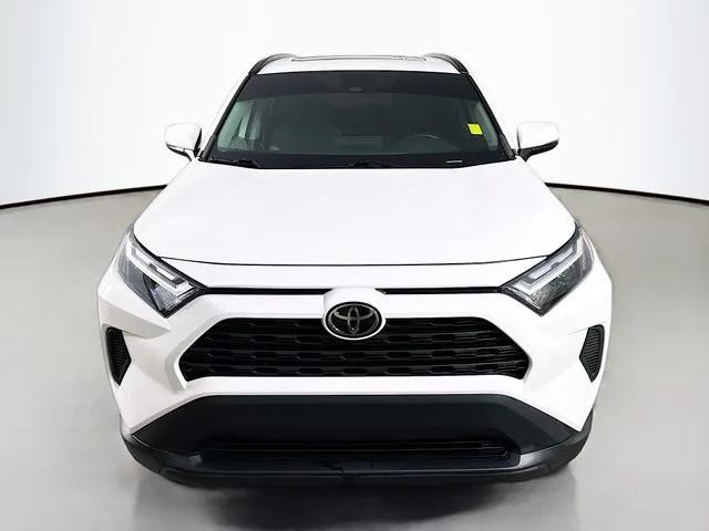 2022 Toyota RAV4 XLE 2022 Toyota RAV4 XLE