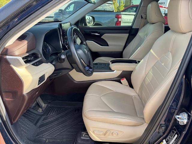 2020 Toyota Highlander Hybrid XLE
