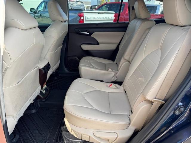 2020 Toyota Highlander Hybrid XLE