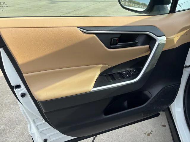 2020 Toyota RAV4 Hybrid Hybrid LE AWD 2020 Toyota RAV4 Hybrid Hybrid LE AWD