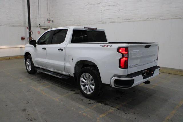 2021 Chevrolet Silverado 1500 4WD Crew Cab Short Bed Custom