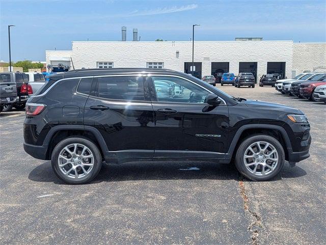 2024 Jeep Compass Latitude Lux FWD 2024 Jeep Compass Latitude Lux FWD