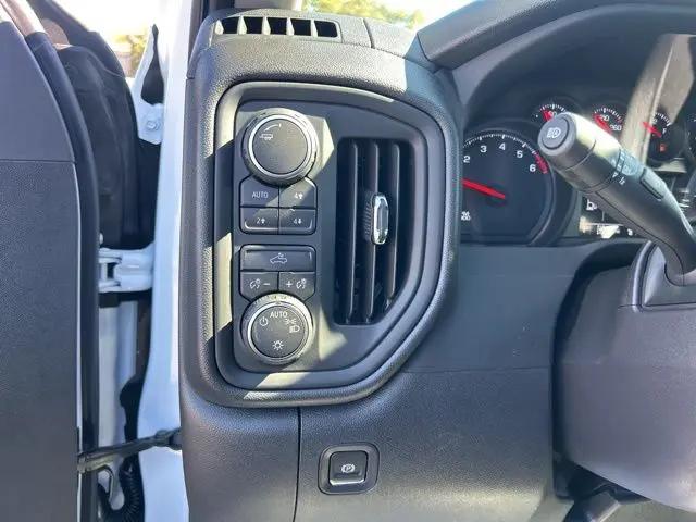 2026 Chevrolet Silverado 1500 4WD Crew Cab Short Bed Custom Trail Boss