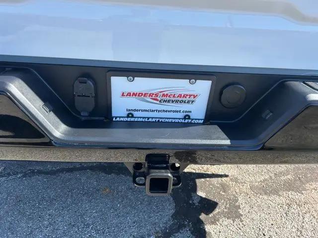 2026 Chevrolet Silverado 1500 4WD Crew Cab Short Bed Custom Trail Boss
