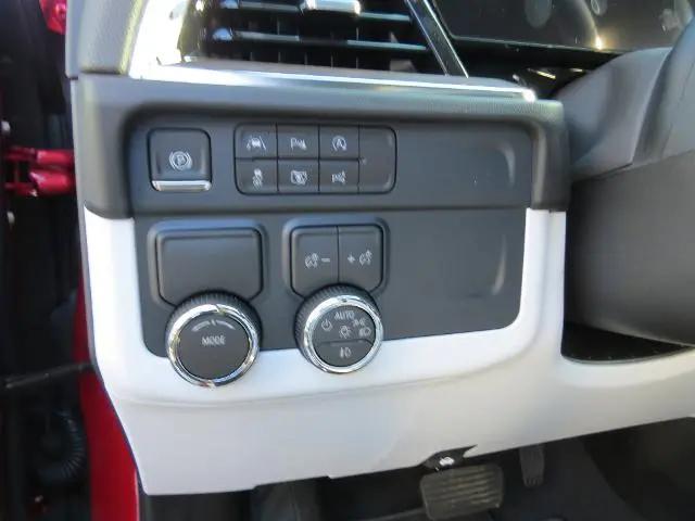 2026 Chevrolet Suburban Premier, RWD
