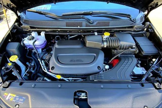 2026 Chrysler Pacifica Select AWD