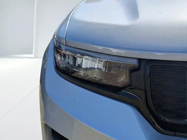 2025 Jeep Grand Cherokee Altitude 4x2