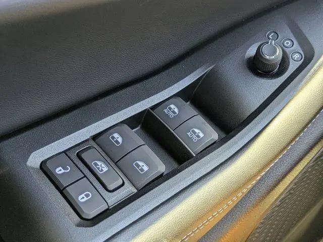 2025 Jeep Grand Cherokee Altitude 4x2