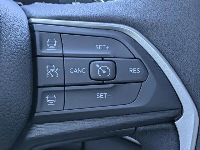 2025 Jeep Grand Cherokee Altitude 4x2