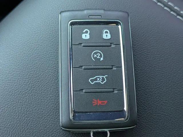 2025 Jeep Grand Cherokee Altitude 4x2