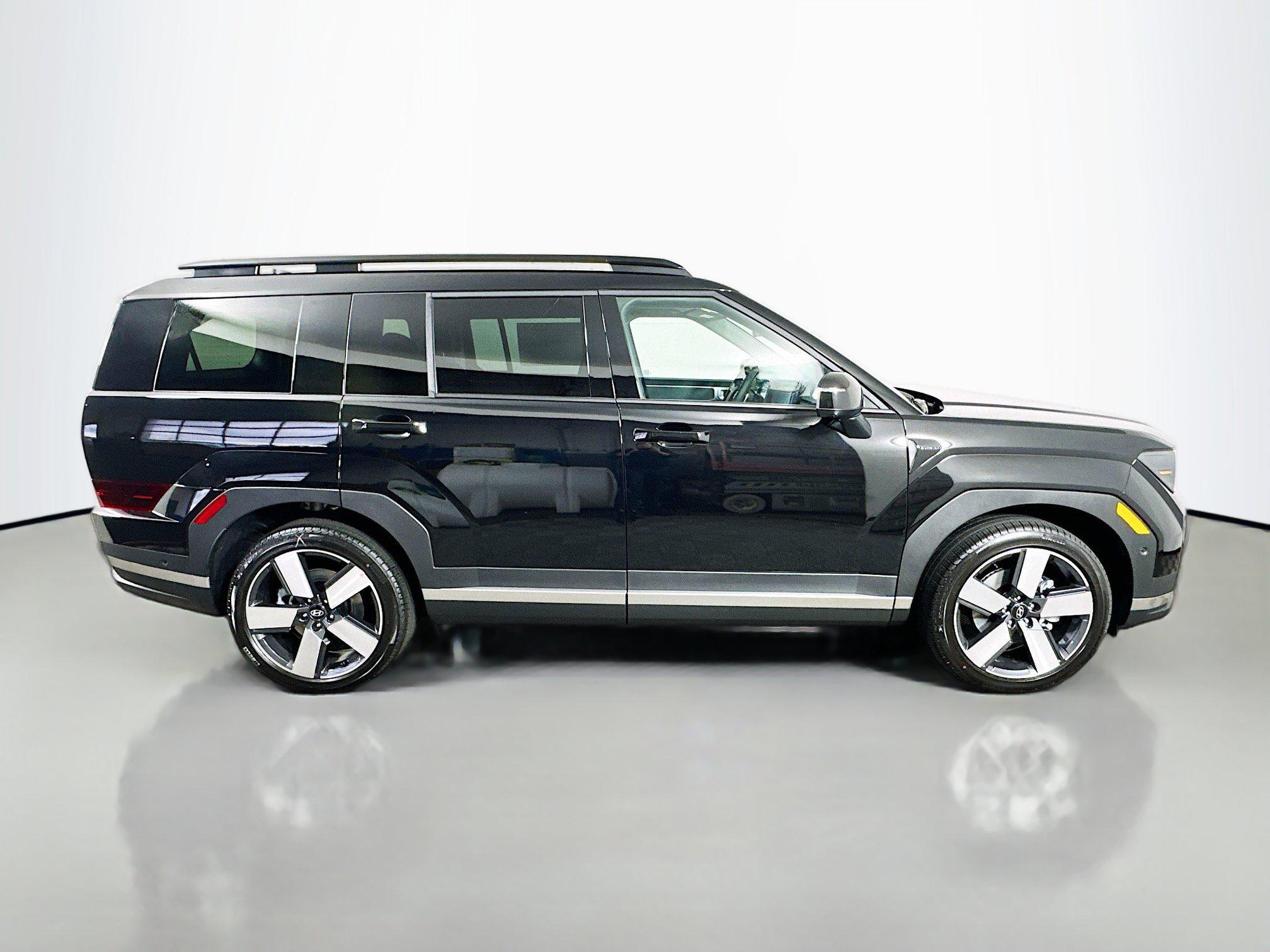 2026 Hyundai Santa Fe Limited - Photo 8