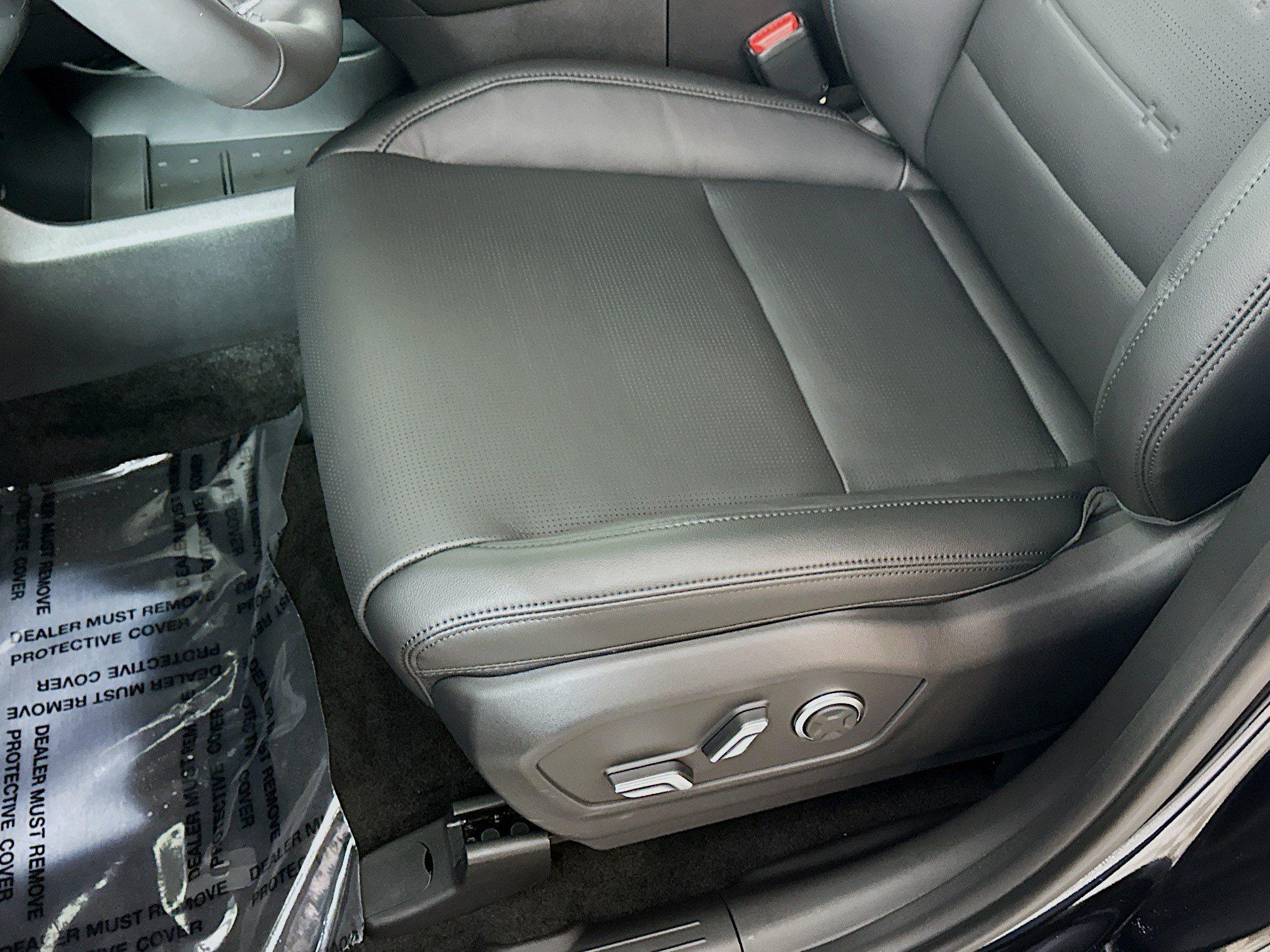 2026 Hyundai Santa Fe Limited - Photo 20