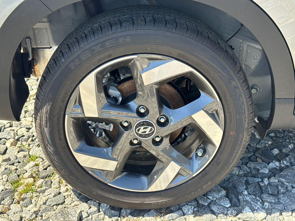 2026 Hyundai Venue SEL - Photo 19