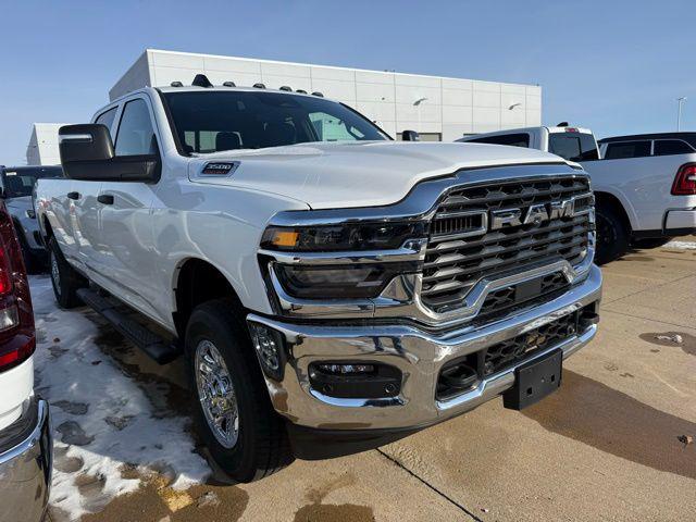 2026 RAM Ram 3500 RAM 3500 TRADESMAN CREW CAB 4X4 8 BOX
