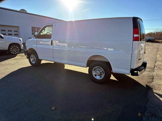 2025 Chevrolet Express Cargo Van RWD 2500 Regular Wheelbase WT
