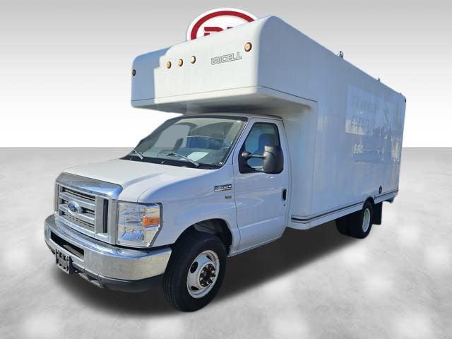 2019 Ford E-350 Cutaway Base Cutaway