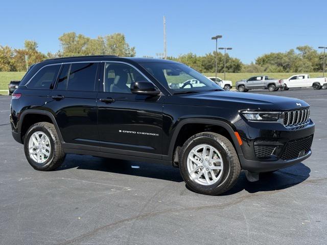 2025 Jeep Grand Cherokee GRAND CHEROKEE LAREDO X 4X4 2025 Jeep Grand Cherokee GRAND CHEROKEE LAREDO X 4X4