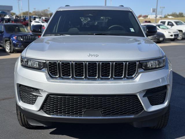 2025 Jeep Grand Cherokee GRAND CHEROKEE LAREDO 4X4 2025 Jeep Grand Cherokee GRAND CHEROKEE LAREDO 4X4