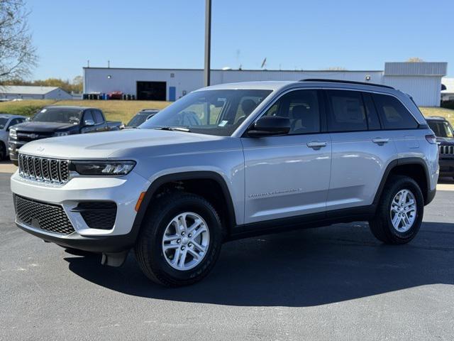 2025 Jeep Grand Cherokee GRAND CHEROKEE LAREDO 4X4 2025 Jeep Grand Cherokee GRAND CHEROKEE LAREDO 4X4