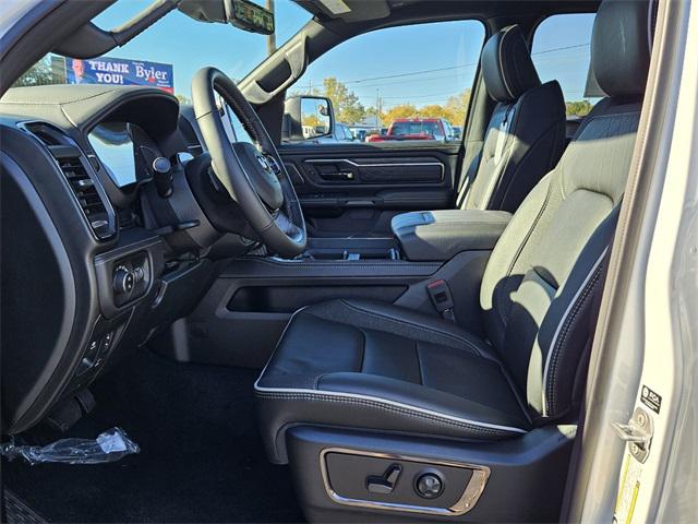 2026 RAM Ram 1500 RAM 1500 LIMITED CREW CAB 4X4 57 BOX