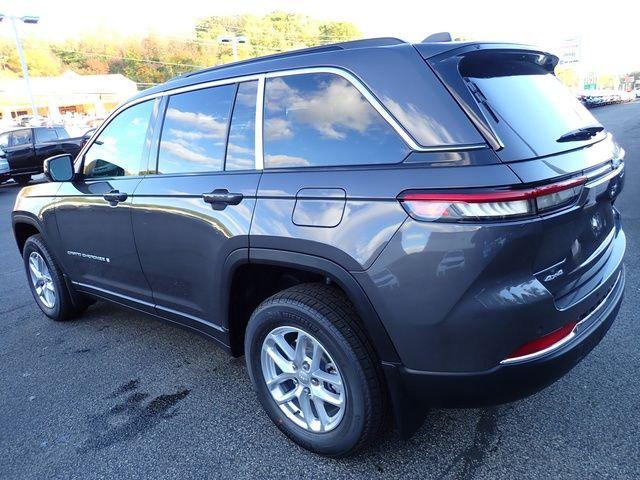 2025 Jeep Grand Cherokee GRAND CHEROKEE LAREDO X 4X4