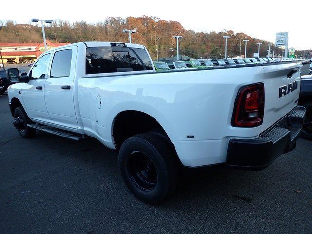 2026 RAM Ram 3500 RAM 3500 TRADESMAN CREW CAB 4X4 8 BOX